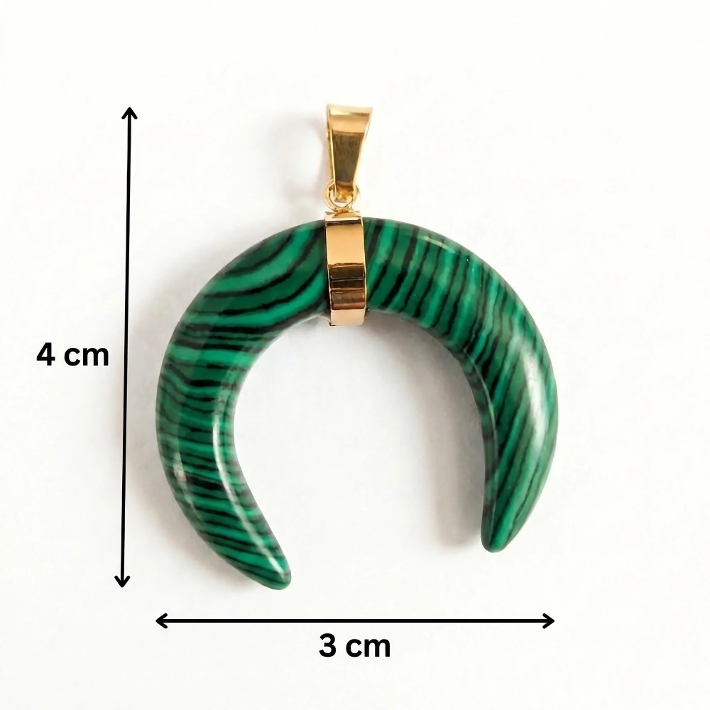: Wymiary zawieszki z malachitu szerokość 3 cm wysokość 4 cm